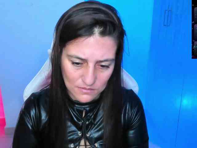 Saskyaajohnson webcam