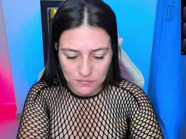 Saskyaajohnson webcam