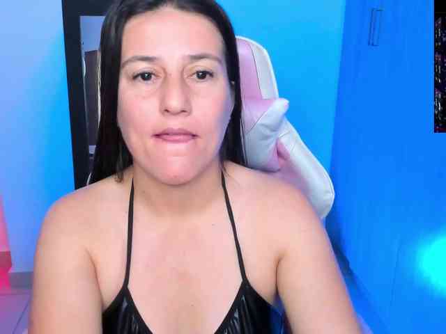 Saskyaajohnson webcam