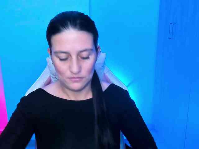 Saskyaajohnson webcam