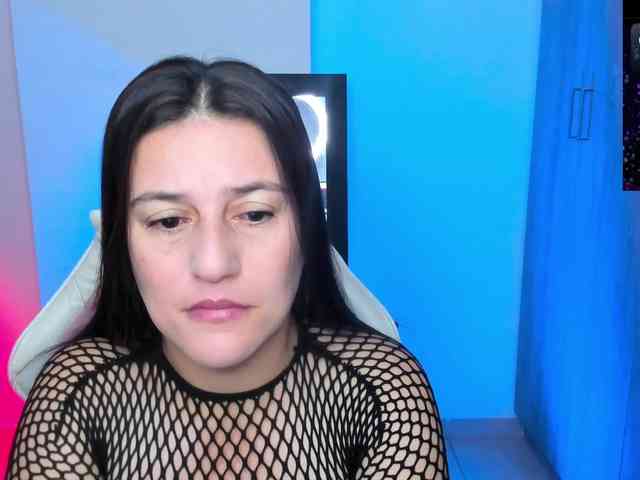 Saskyaajohnson webcam