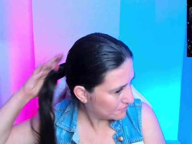 Saskyaajohnson webcam