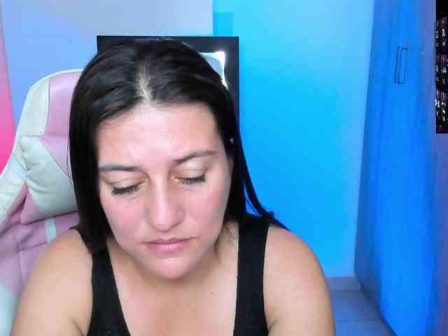 Saskyaajohnson webcam