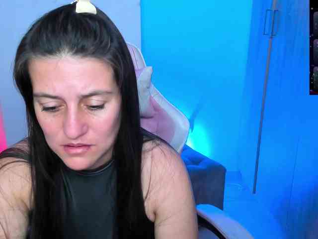 Saskyaajohnson webcam