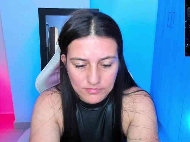Saskyaajohnson webcam