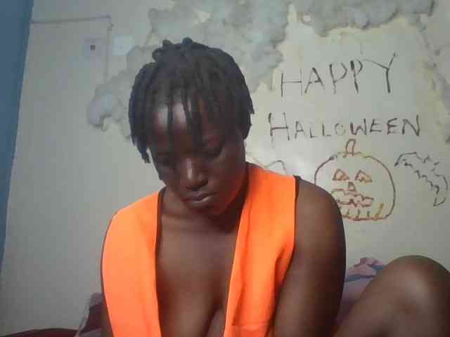 Yourdreamgirl webcam