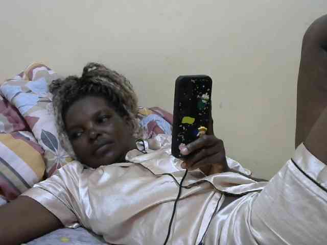 Sweet-mommy webcam