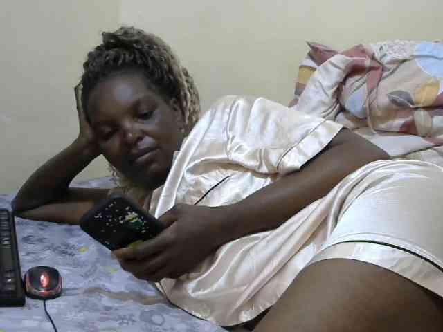 Sweet-mommy webcam