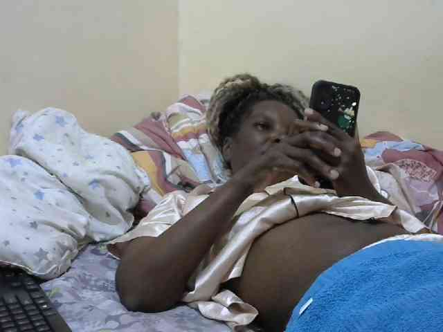 Sweet-mommy webcam
