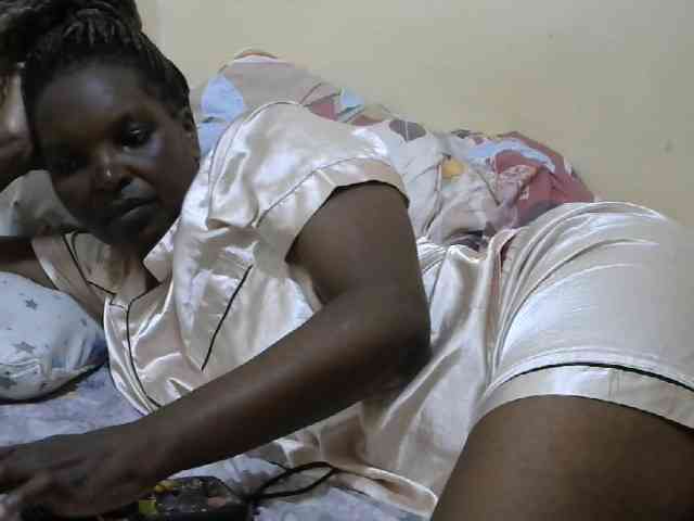Sweet-mommy webcam