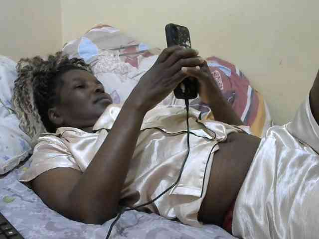 Sweet-mommy webcam