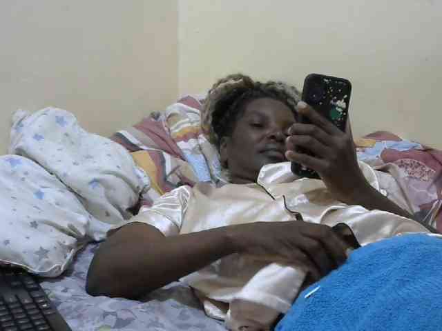 Sweet-mommy webcam