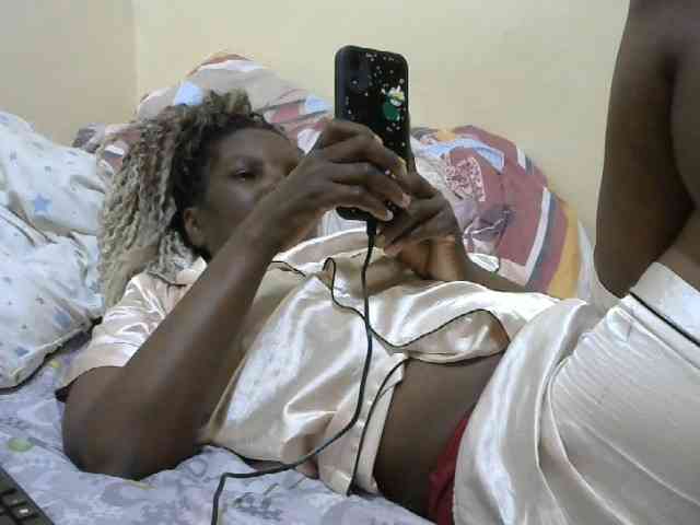 Sweet-mommy webcam