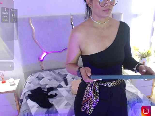 Rosalind-tay webcam