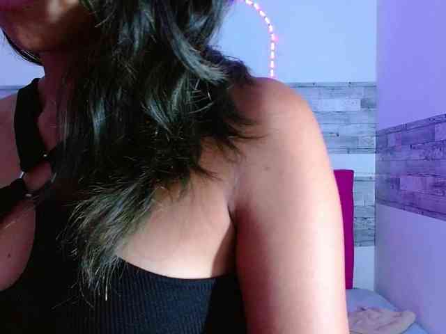 Pleassing-neighbor webcam