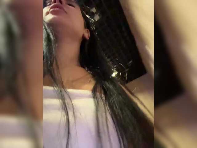 Entrez le videochat erotique avec le
modèle MarKaa0 MarKaa0