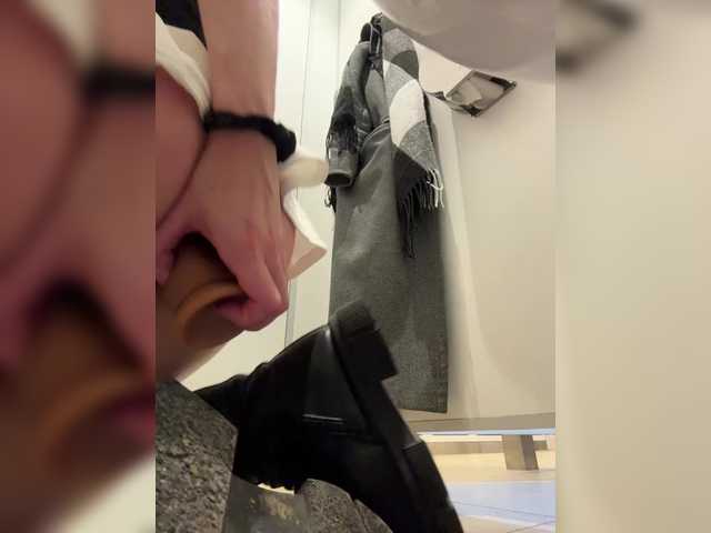 Vai a chattare su MarKaa0 MarKaa0