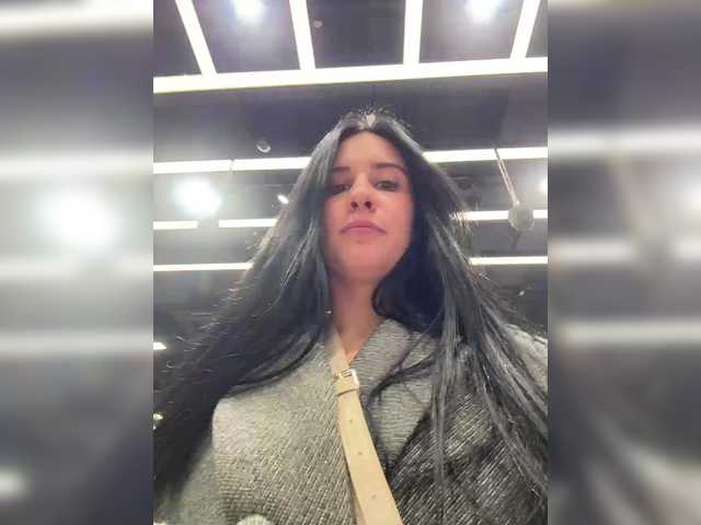 Entra en el chat con el modelo MarKaa0 MarKaa0