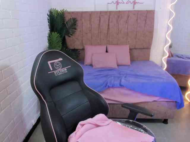 juanita-tay webcam