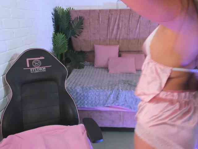 juanita-tay webcam