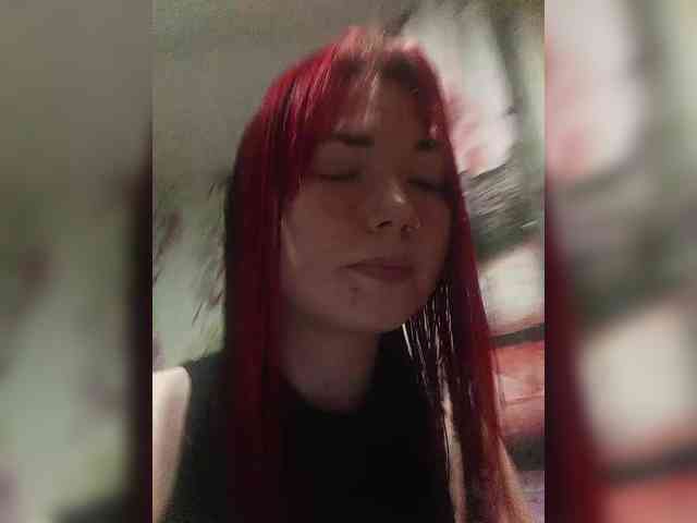 Horny-Lina webcam