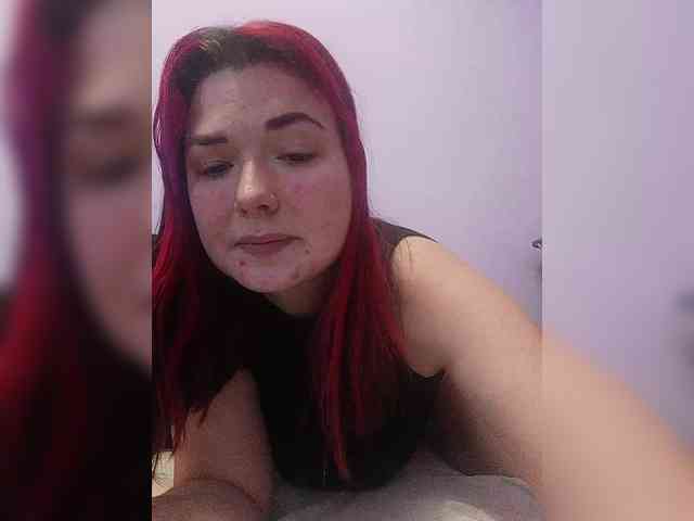 Horny-Lina webcam