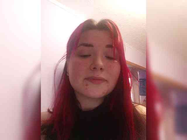 Horny-Lina webcam