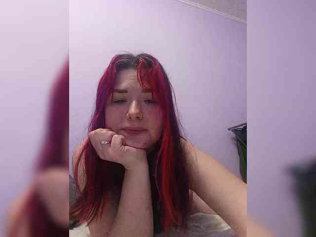 Horny-Lina webcam