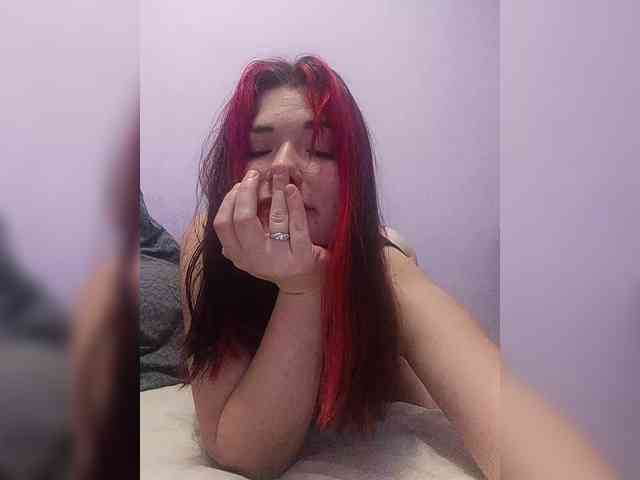 Horny-Lina webcam