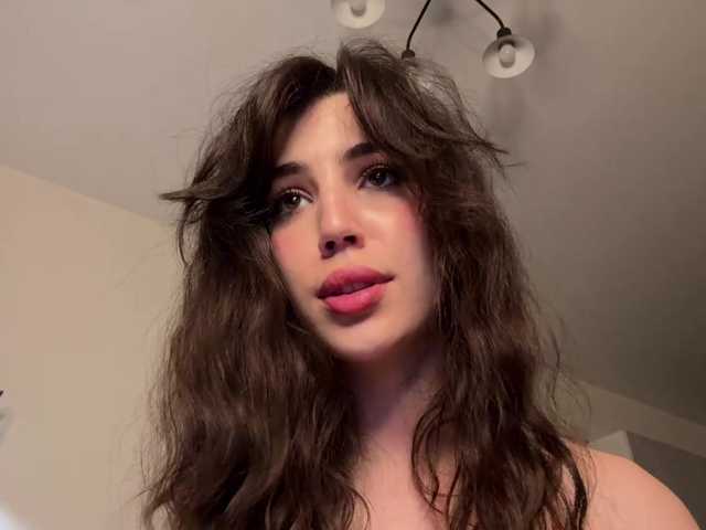 Entrez le videochat erotique avec le
modèle LolaTeaseX LolaTeaseX