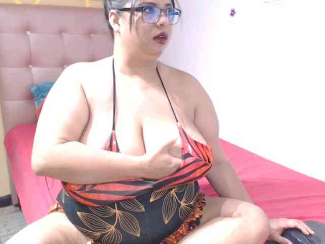 Alicebigboobs webcam