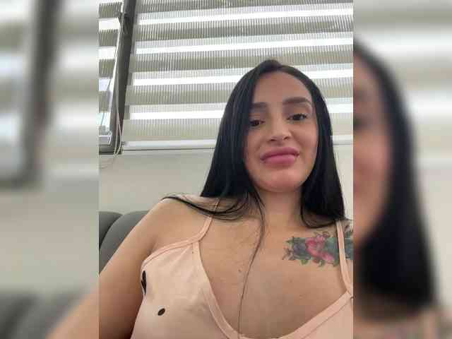 AprilRosse webcam