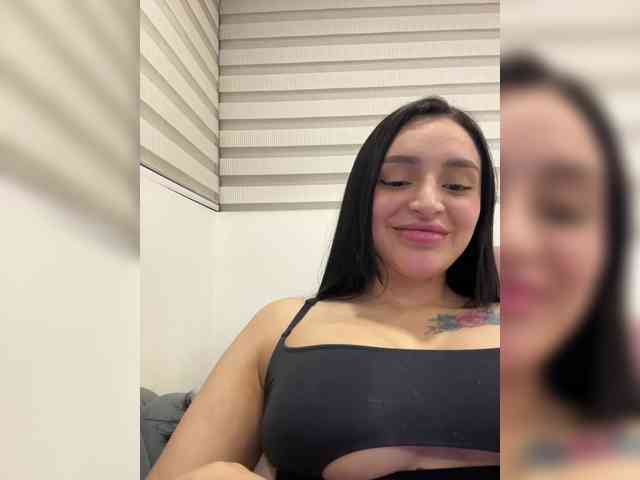 AprilRosse webcam