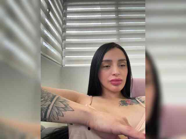 AprilRosse webcam
