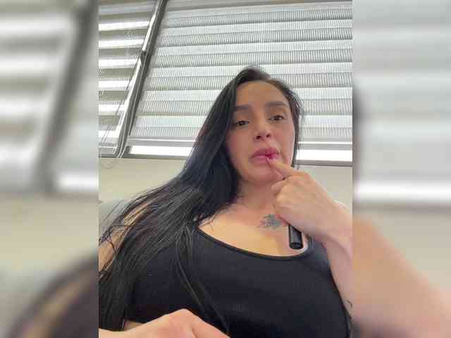 AprilRosse webcam