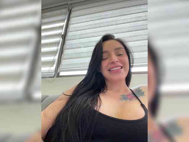 AprilRosse webcam