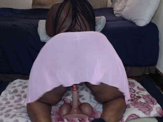 Prettybkack25 webcam