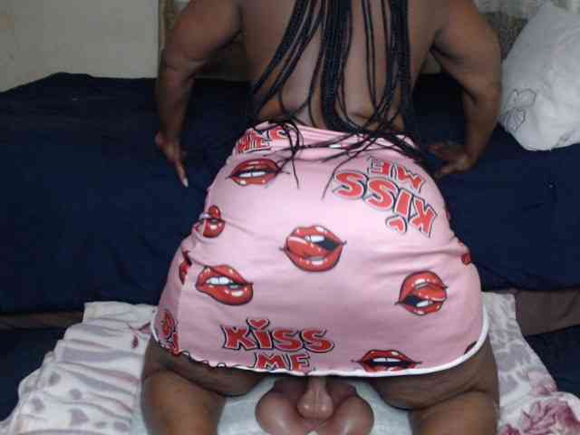 Prettybkack25 webcam