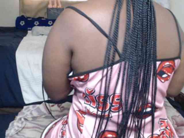 Prettybkack25 webcam