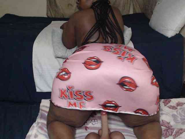 Prettybkack25 webcam