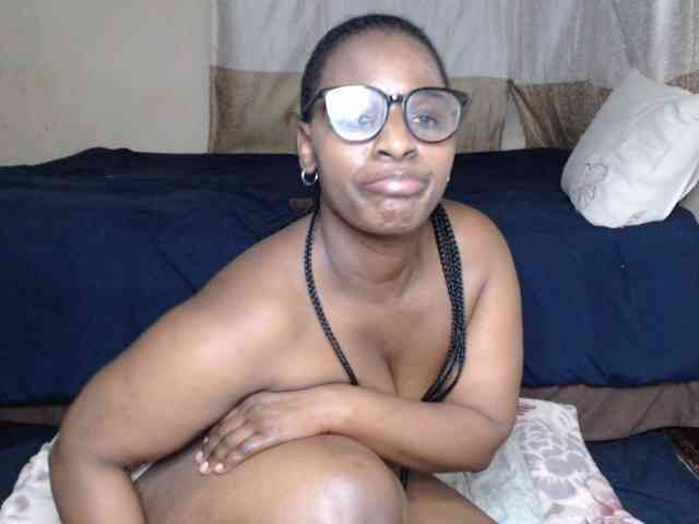 Prettybkack25 webcam