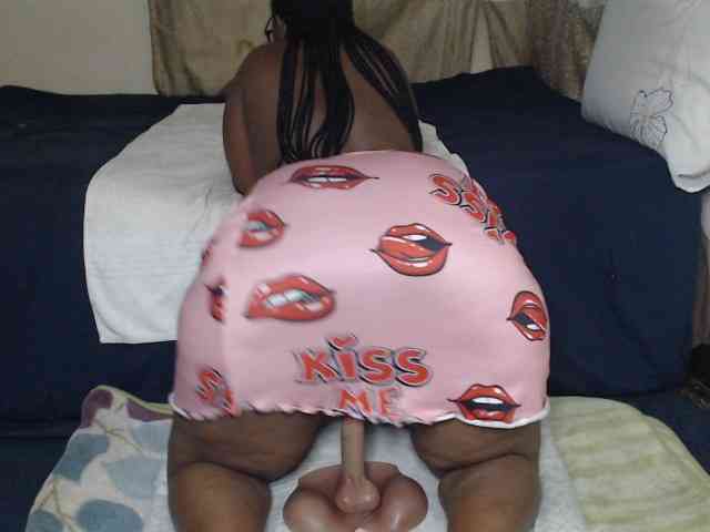 Prettybkack25 webcam