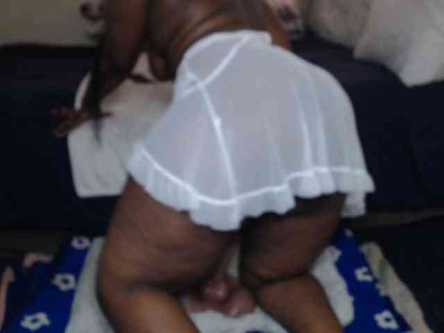 Prettybkack25 webcam