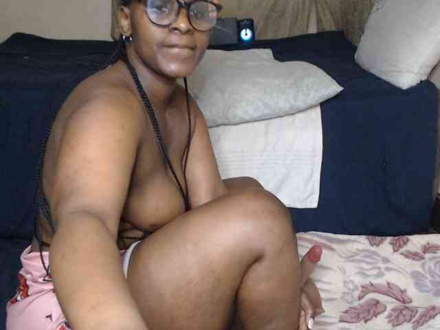 Prettybkack25 webcam