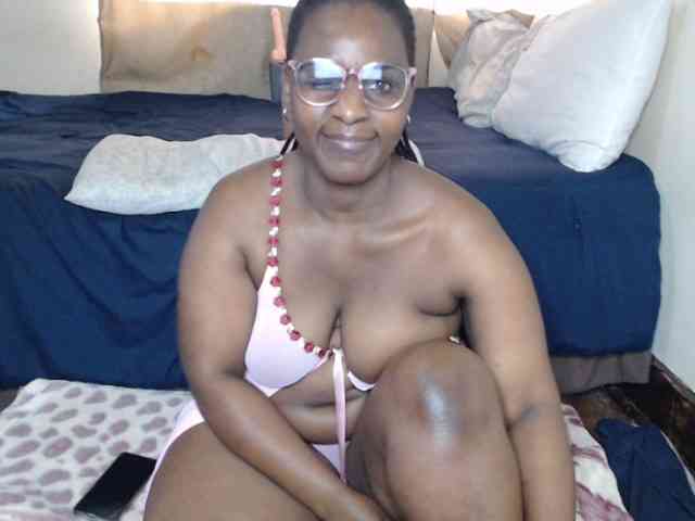 Prettybkack25 webcam