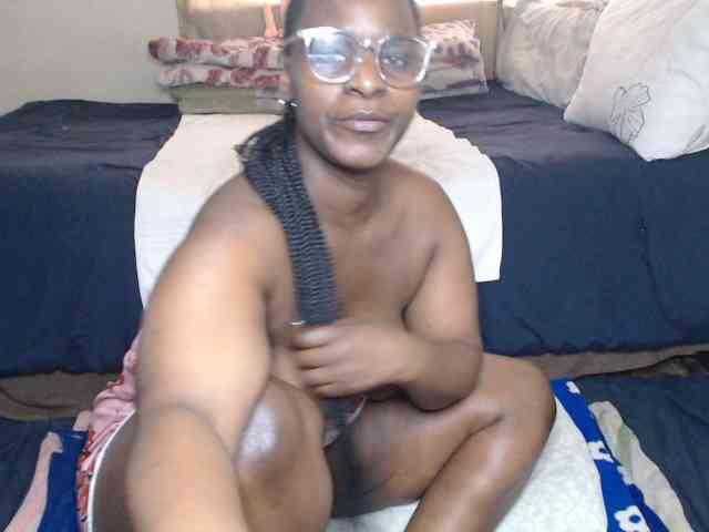 Prettybkack25 webcam