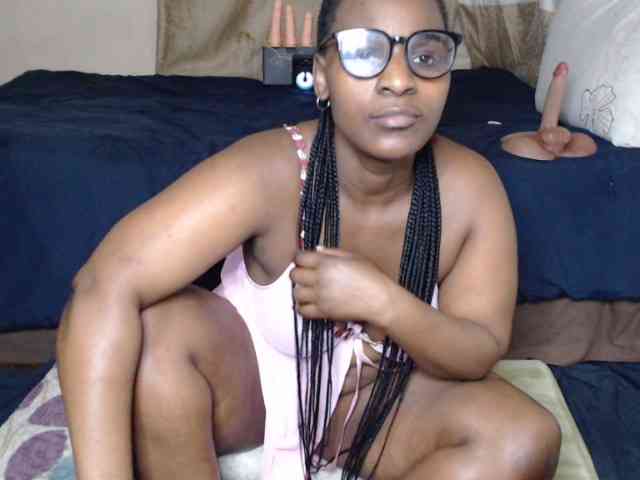 Prettybkack25 webcam