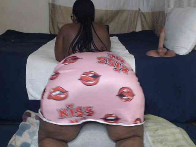 Prettybkack25 webcam