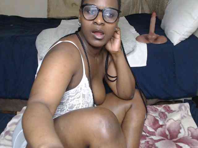 Prettybkack25 webcam