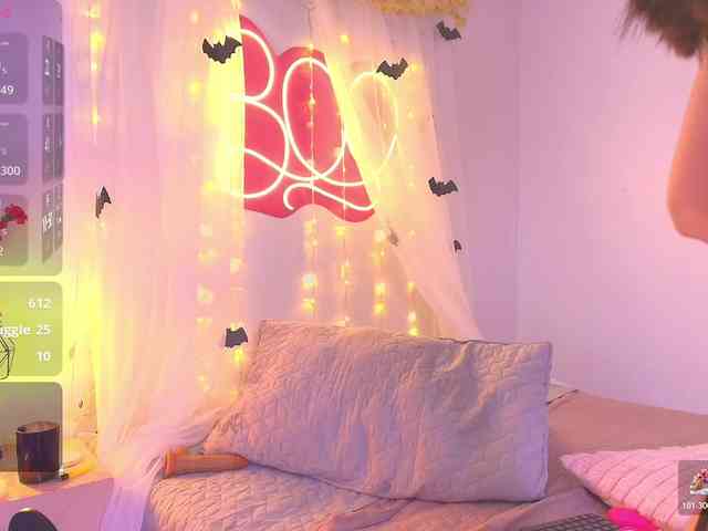 CrysttalMoon webcam